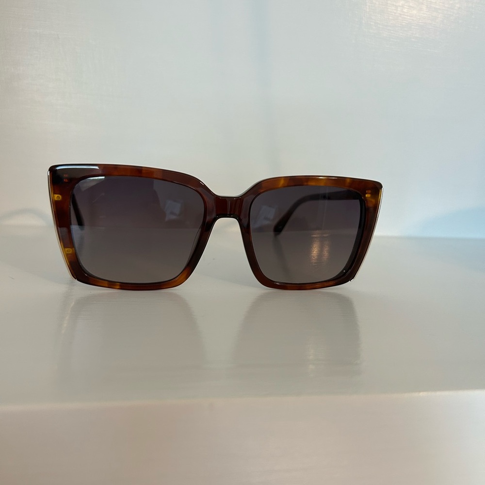 Quay Brown Tortoiseshell Wayfarer Sunglasses